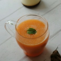 蜜柚胡萝卜汁