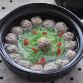 萝卜丝汆羊肉丸子
